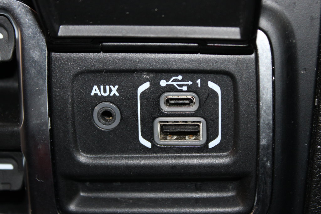 Used 2024 Jeep Wrangler Unlimited Sahara AWD/4WD image 46