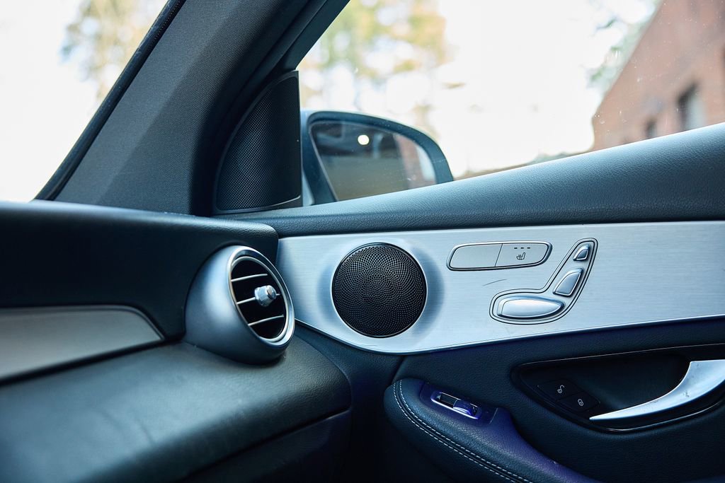 Used 2022 Mercedes-Benz GLC 300 4MATIC image 15