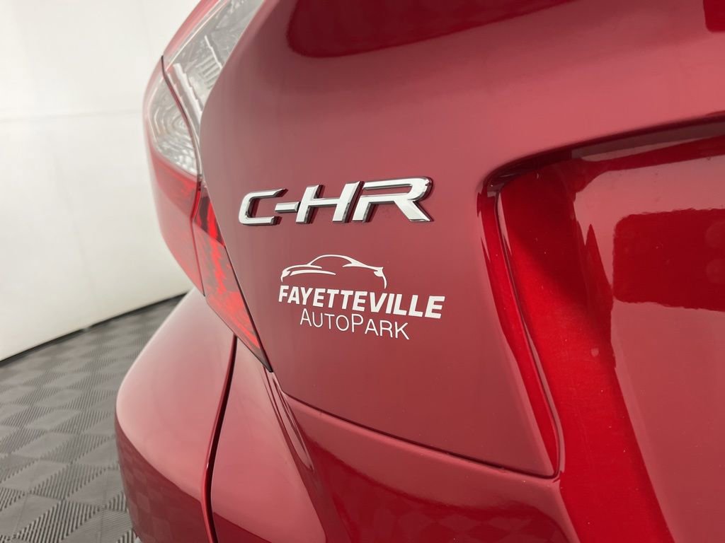 Used 2020 Toyota C-HR XLE image 3