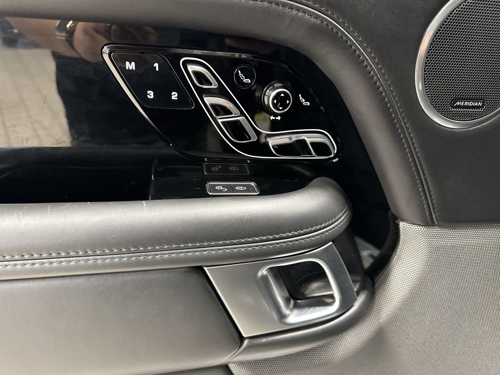 Used 2019 Land Rover Range Rover Autobiography AWD/4WD image 27