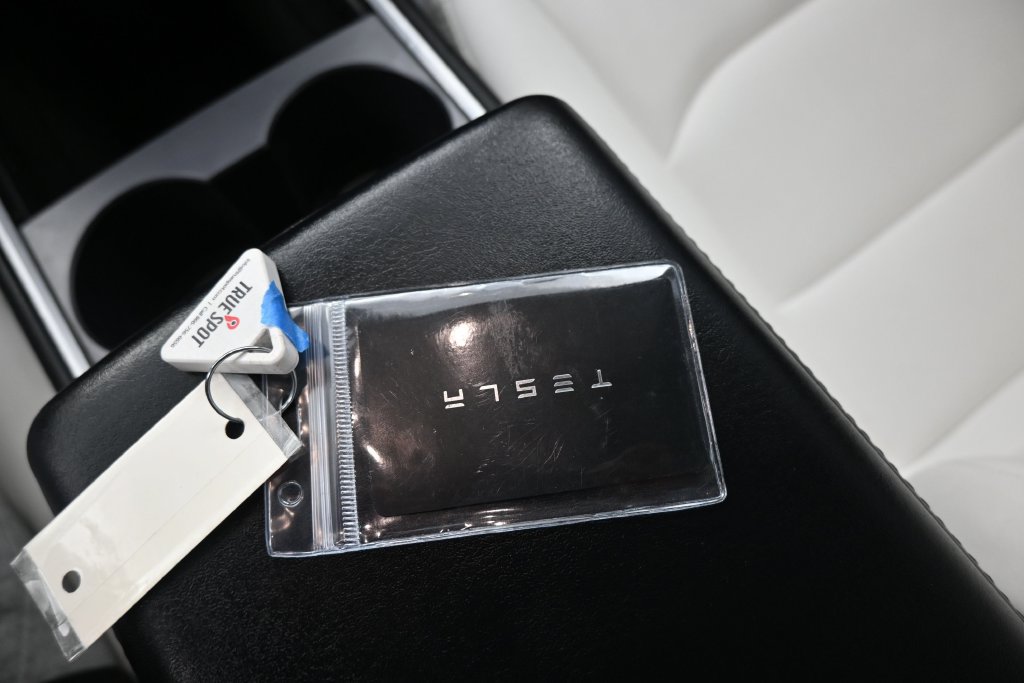 Used 2022 Tesla Model 3 Long Range AWD/4WD image 15