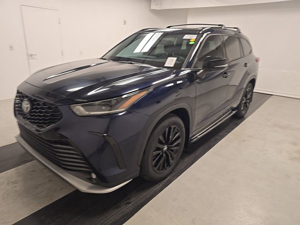 Used 2023 Toyota Highlander XSE FWD video 1