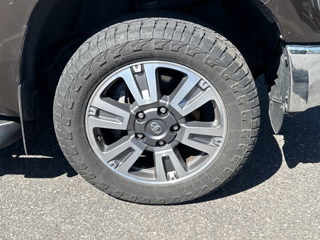 Used 2021 Toyota Tundra 1794 Edition AWD/4WD image 11