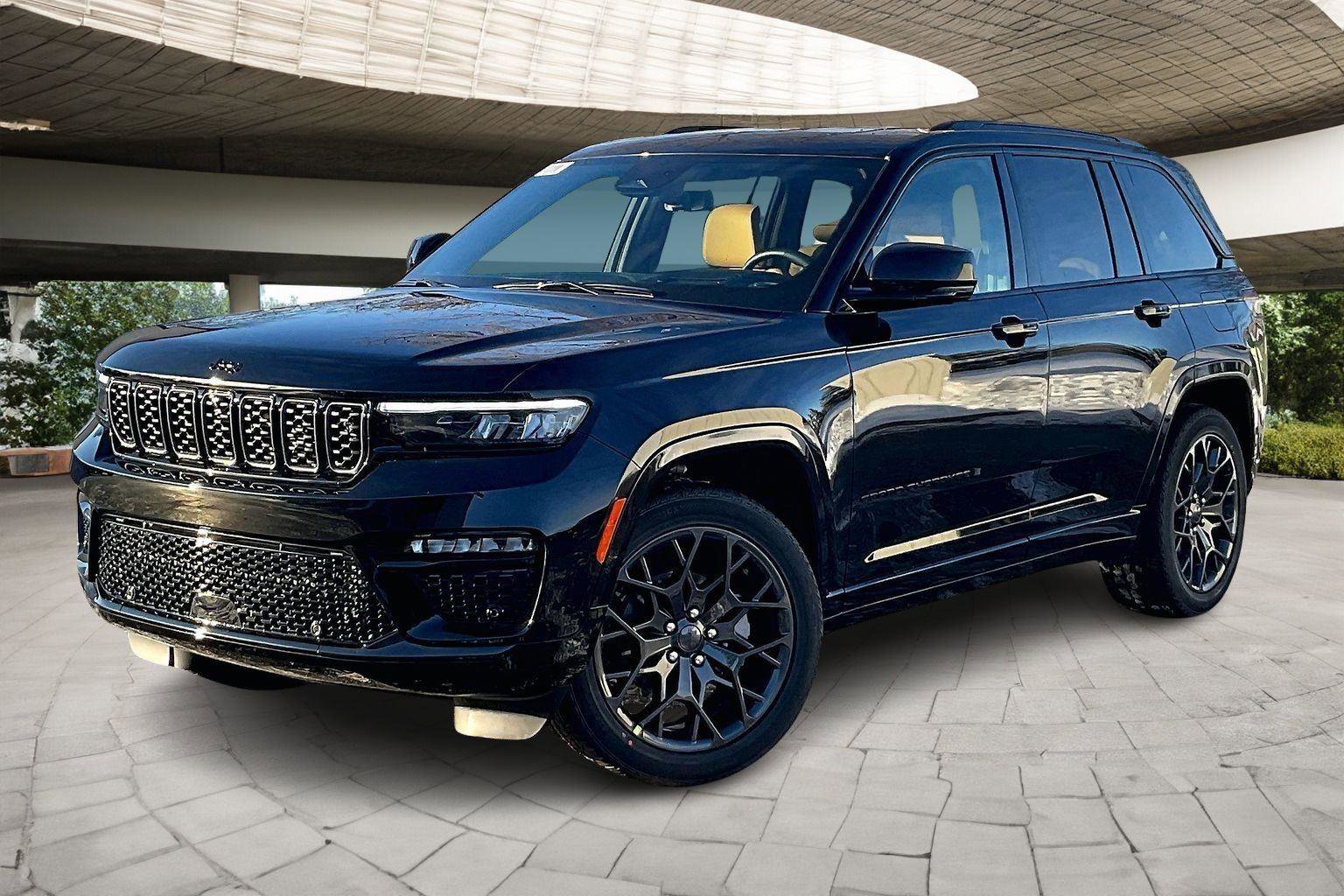 New 2025 Jeep Grand Cherokee Summit image 1