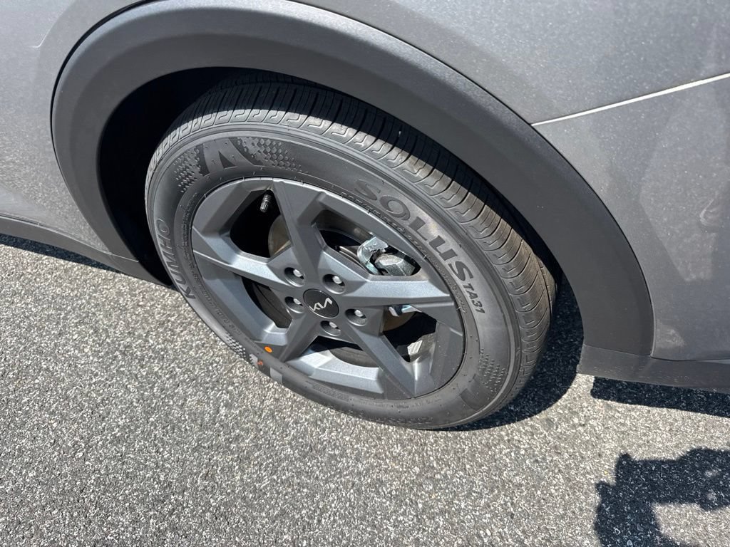 New 2026 Kia K4 FWD image 18
