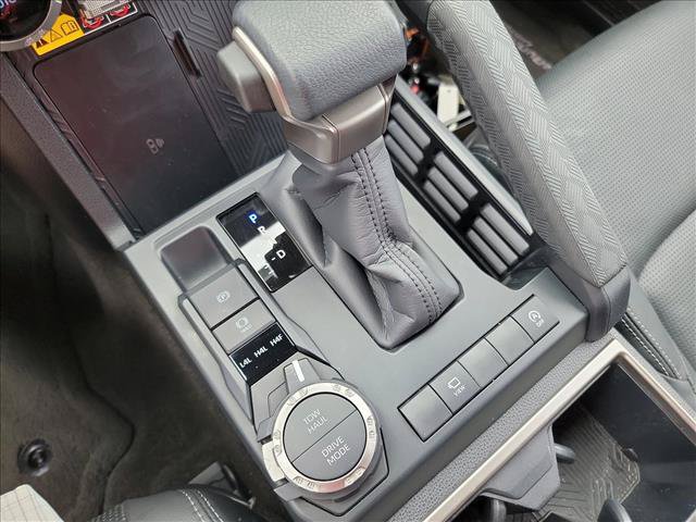 Used 2026 Toyota 4Runner Limited AWD/4WD image 19