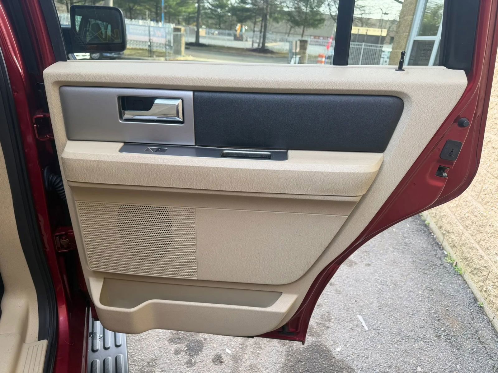 Used 2016 Ford Expedition XLT w/ Equipment Group 202A image 20