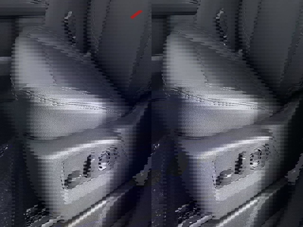 New 2026 Chevrolet Suburban Z71 image 10