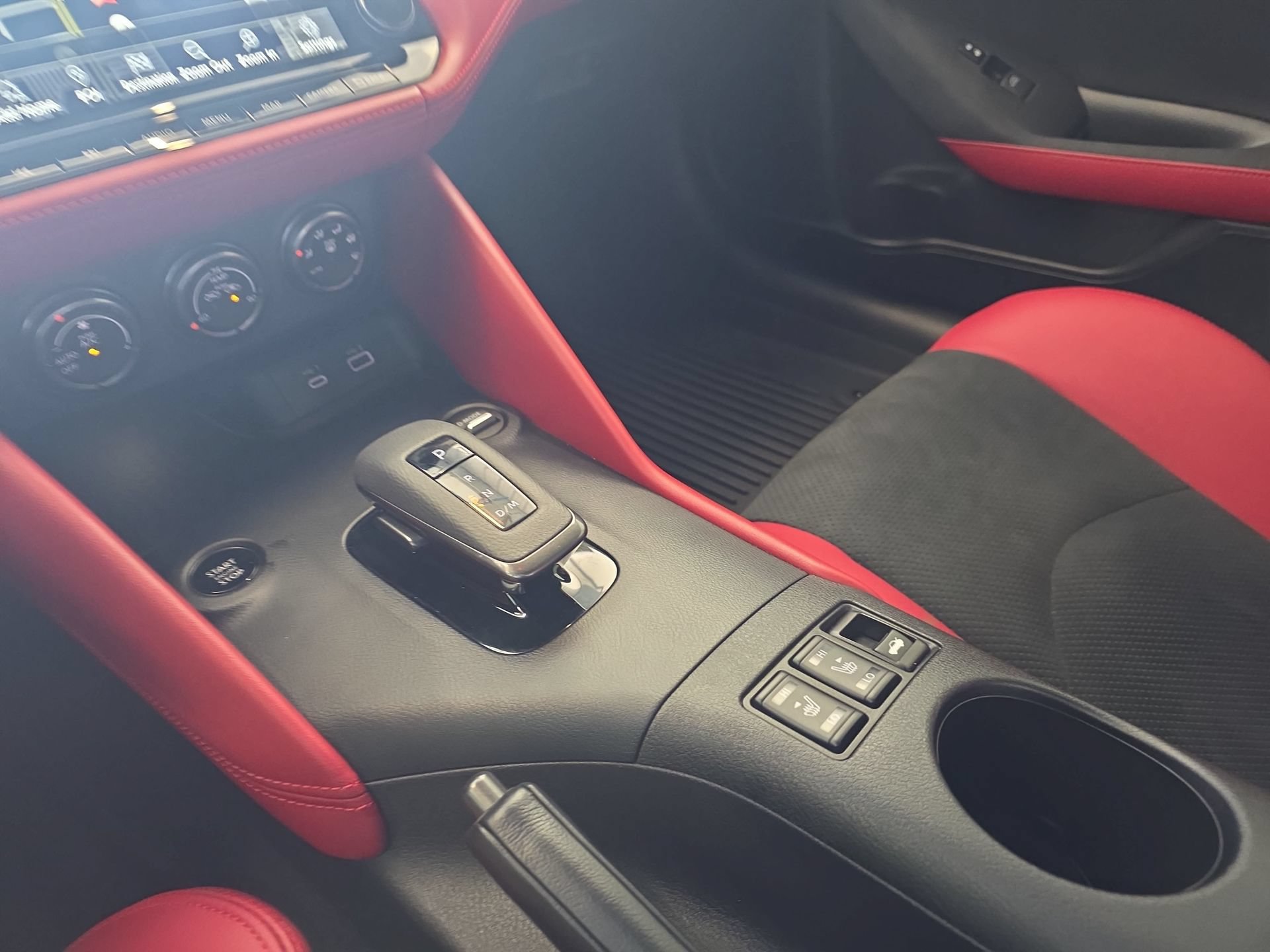 Used 2025 Nissan Z Performance w/ Floor Mat Package RWD image 22