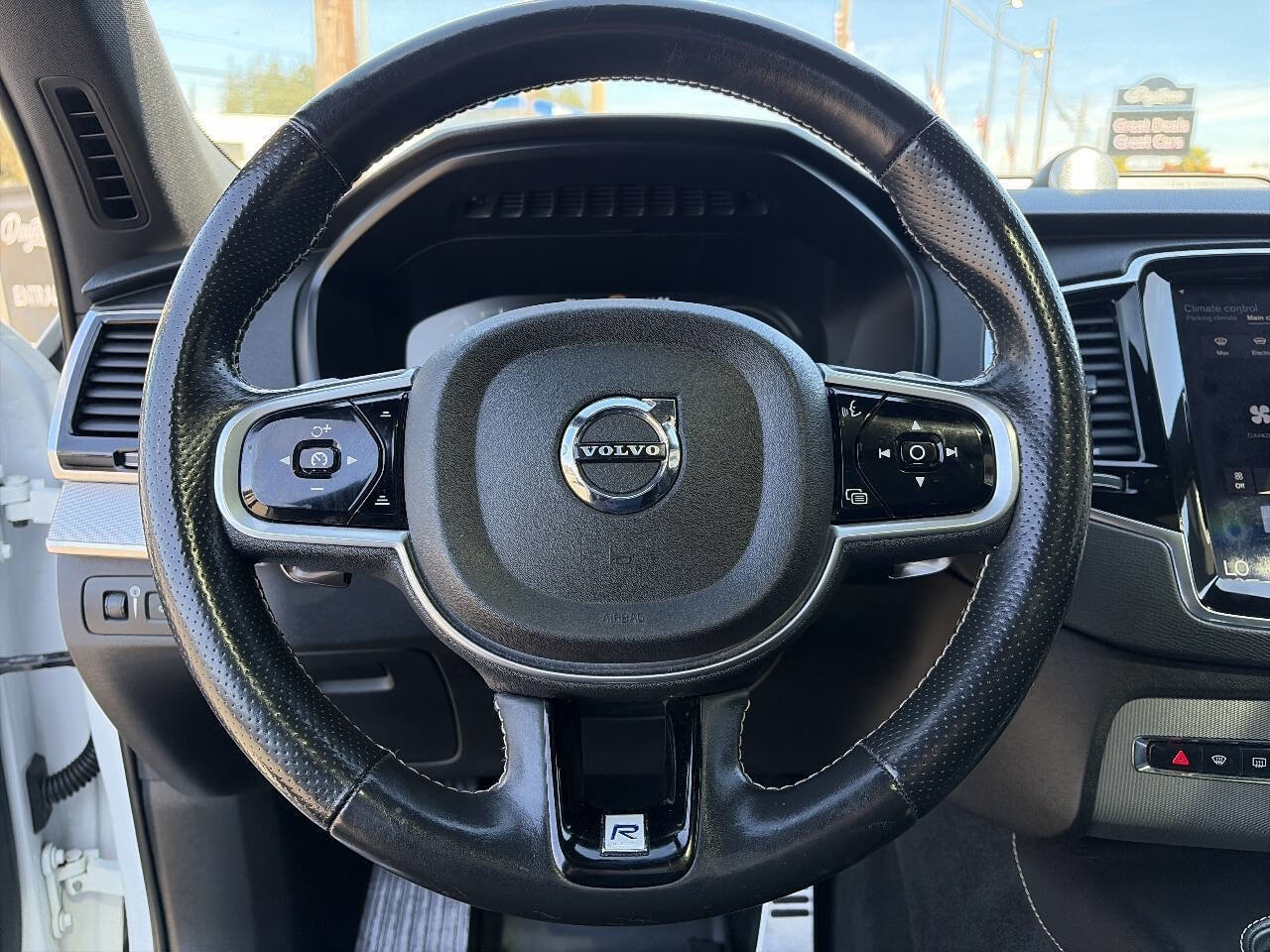 Used 2016 Volvo XC90 T8 R-Design w/ Vision Package AWD/4WD image 34