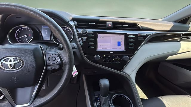 Used 2020 Toyota Camry LE FWD image 11