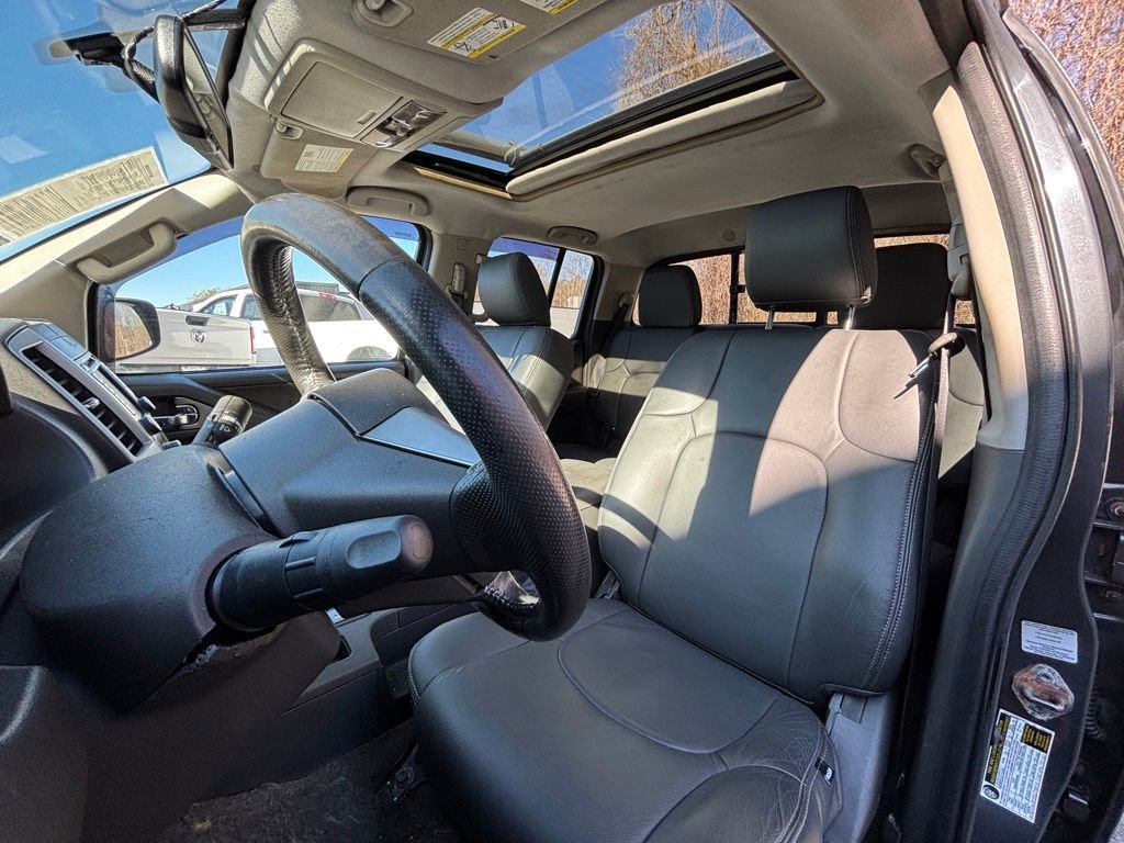 Used 2014 Nissan Frontier PRO-4X w/ Pro-4x Luxury Package AWD/4WD image 10