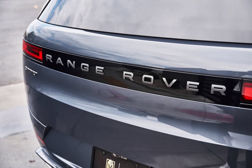 Used 2025 Land Rover Range Rover Sport Dynamic SE AWD/4WD image 17