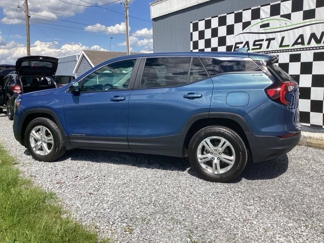 Used 2024 GMC Terrain SLE image 8