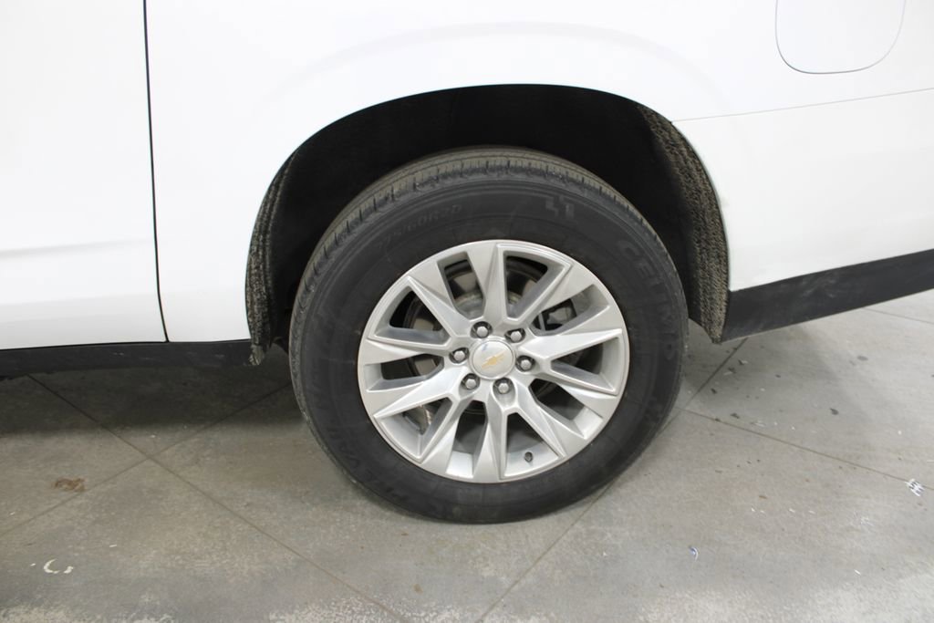 Used 2023 Chevrolet Suburban Premier image 35