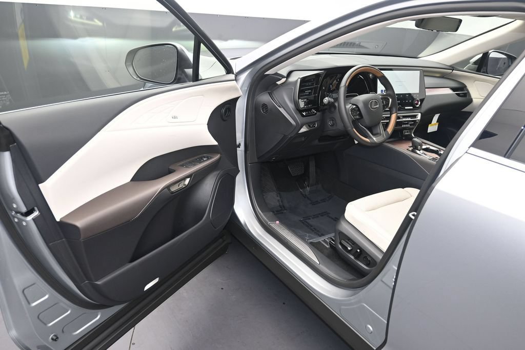 New 2026 Lexus RX 450h AWD image 11