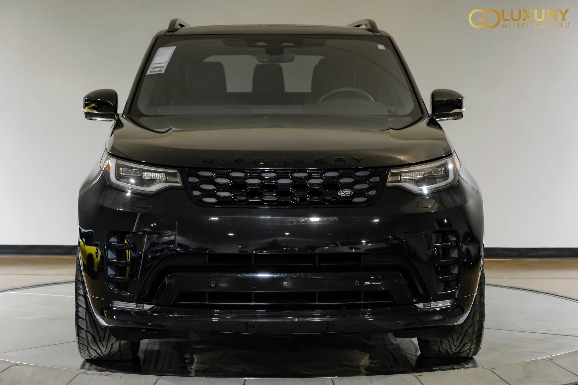 Used 2023 Land Rover Discovery S R-Dynamic AWD/4WD image 7