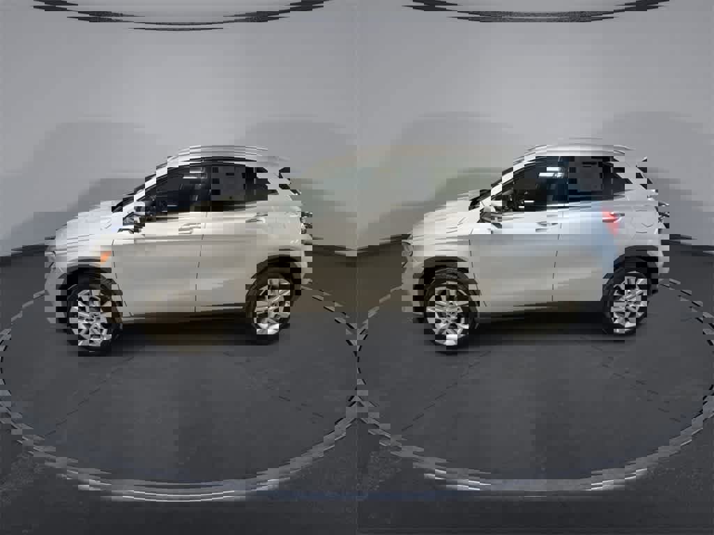 Used 2019 Mercedes-Benz GLA 250 4MATIC image 5