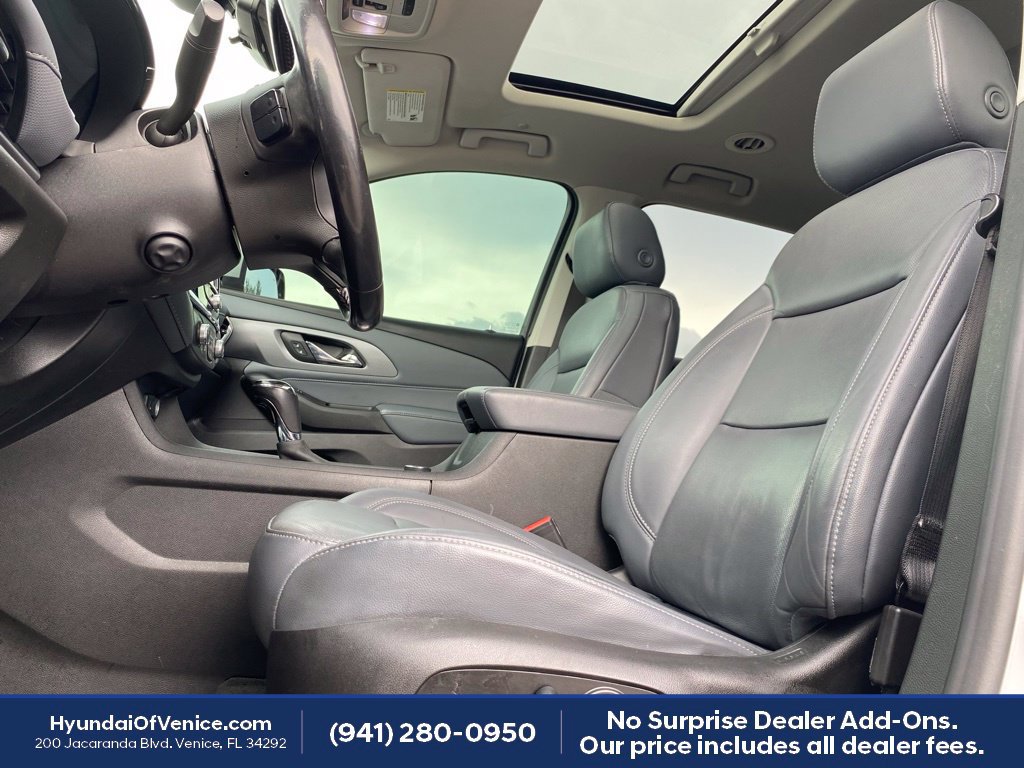Used 2019 Chevrolet Traverse Premier w/ Driver Confidence II Package FWD image 2