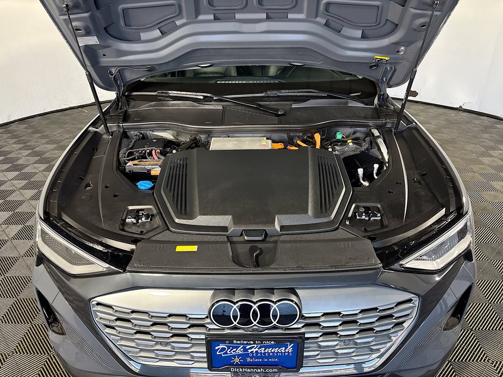 Used 2024 Audi Q8 e-tron Premium Plus AWD/4WD image 22