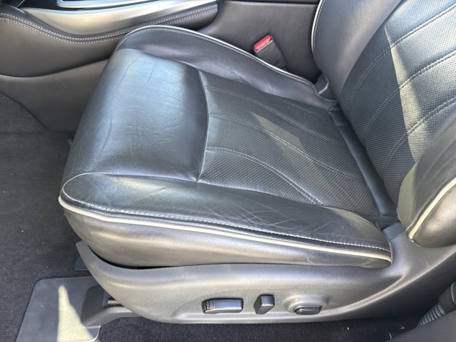 Used 2019 INFINITI QX60 Luxe w/ Essential Package image 12