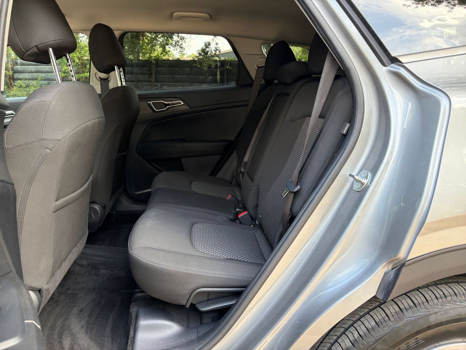 Used 2025 Kia Sportage LX FWD image 35