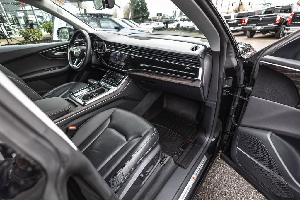 Used 2019 Audi Q8 Prestige w/ Adaptive Chassis Package image 29