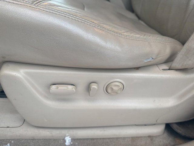 Used 2013 GMC Yukon XL Denali image 39