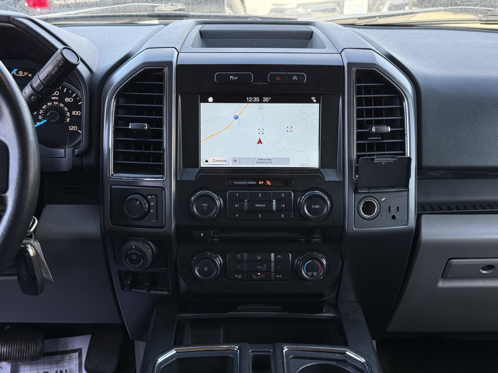 Used 2017 Ford F150 XLT w/ Equipment Group 302A Luxury image 22