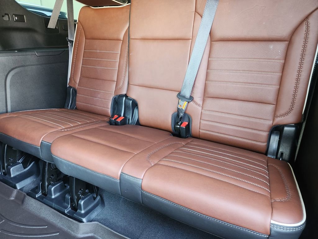 Used 2023 GMC Yukon XL Denali Ultimate image 32