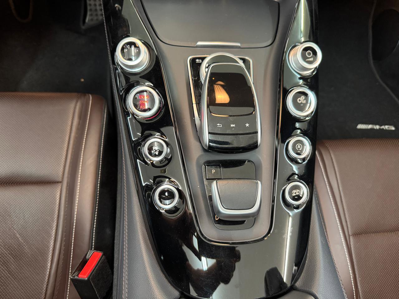 Used 2018 Mercedes-Benz AMG GT Roadster w/ Lane Tracking Package image 19