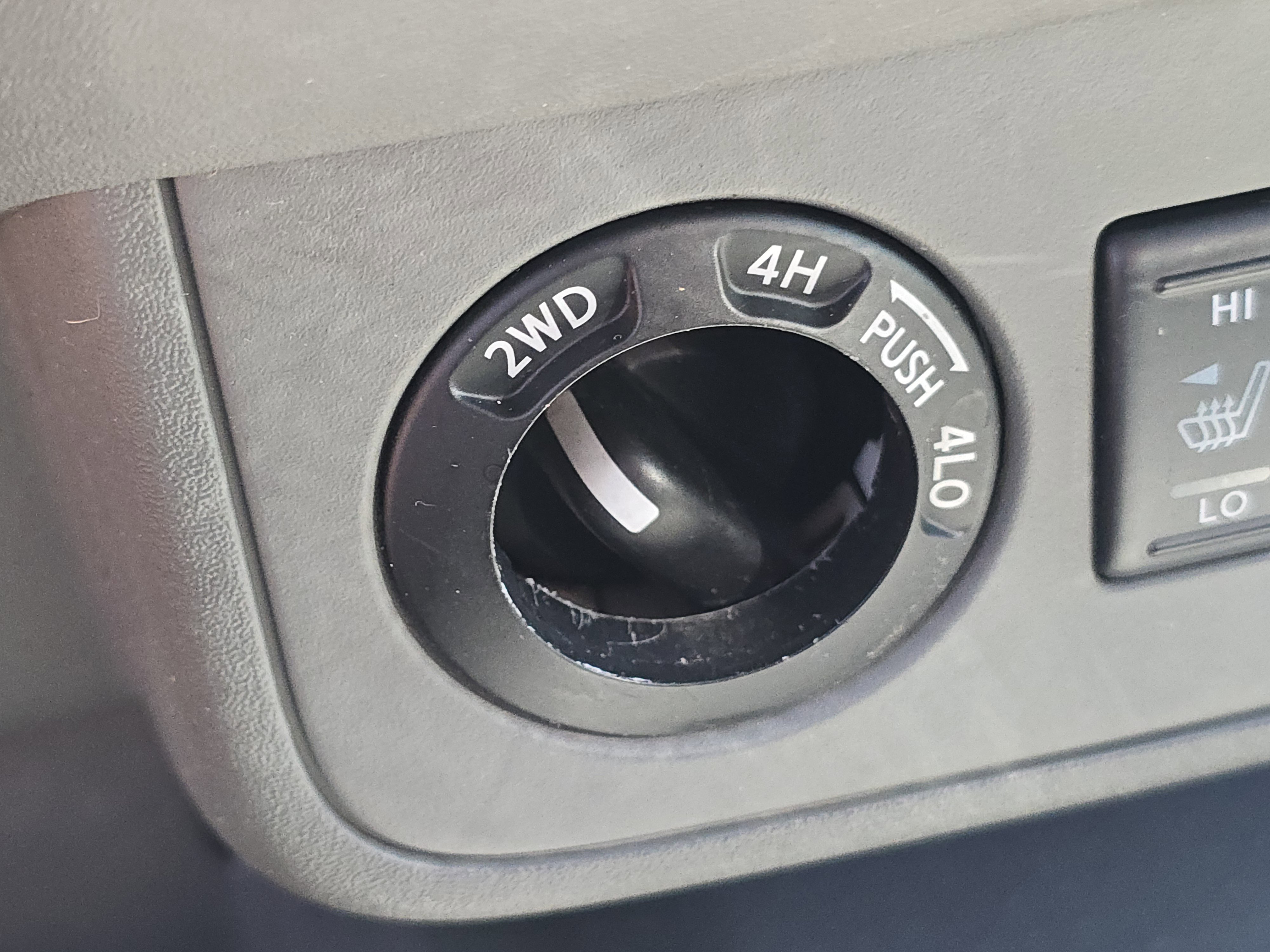 Used 2019 Nissan Frontier SV w/ Value Truck Package AWD/4WD image 7