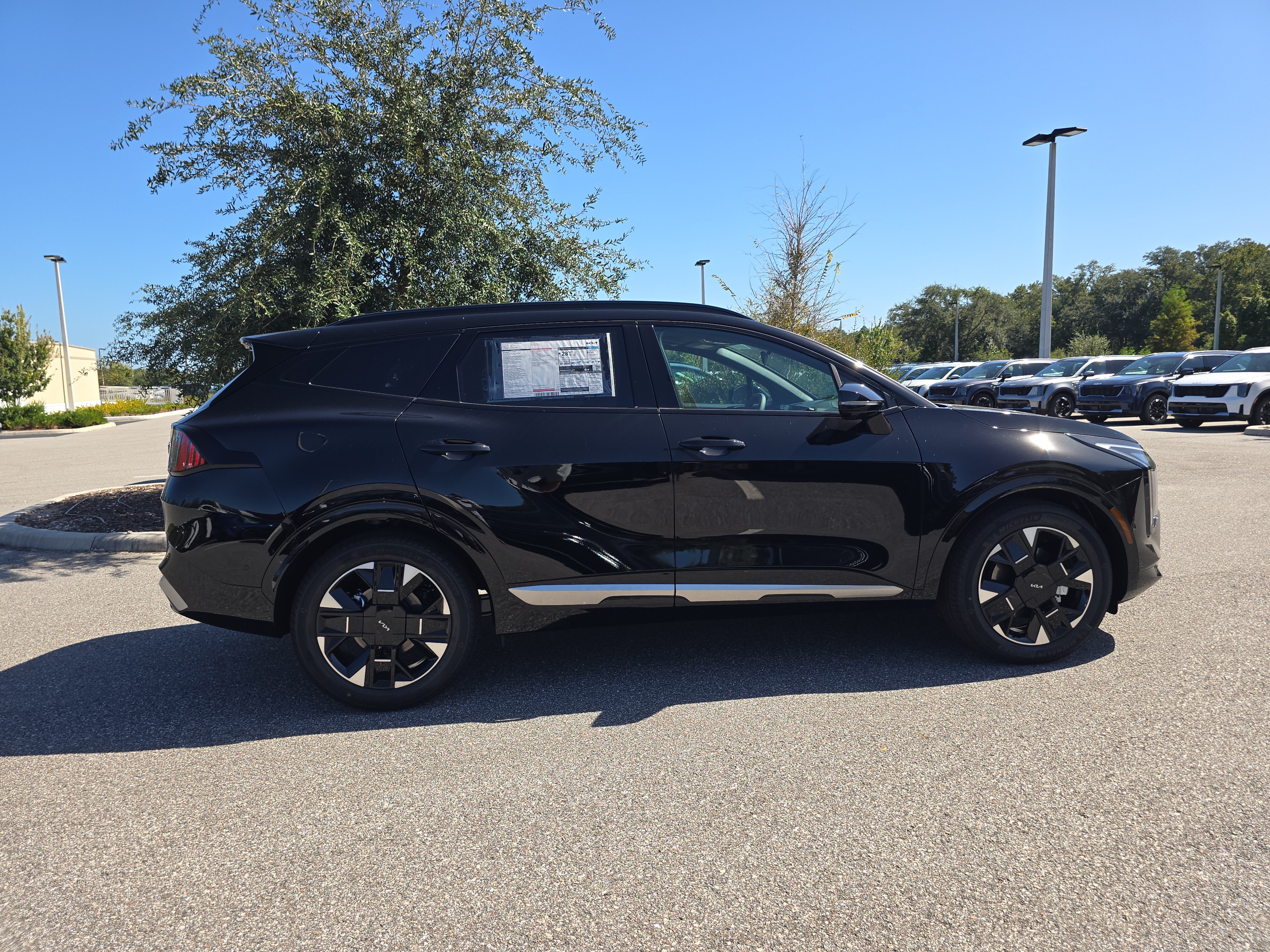 New 2027 Kia Sportage SX FWD image 9