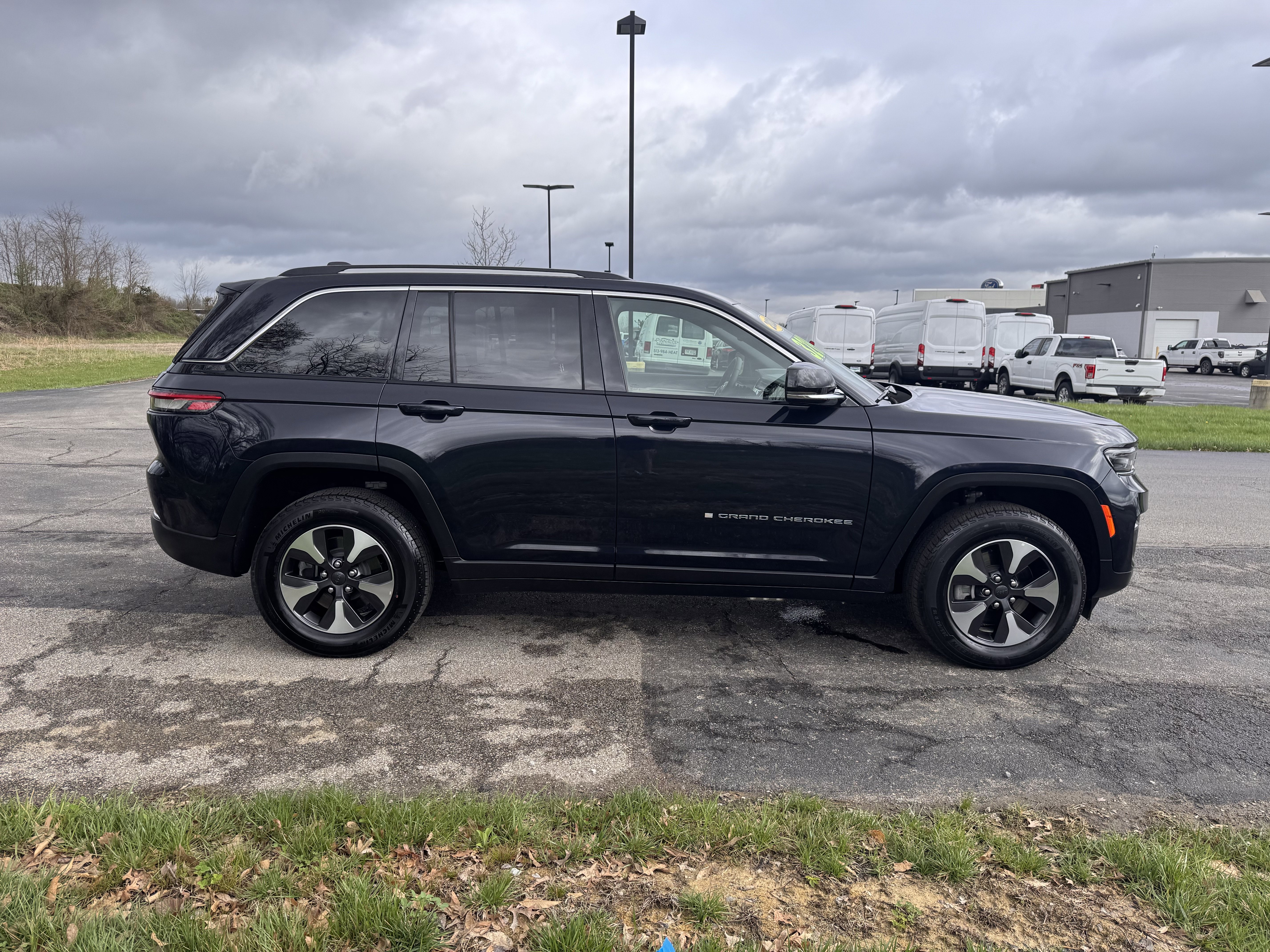 Used 2024 Jeep Grand Cherokee Limited 4xe image 8