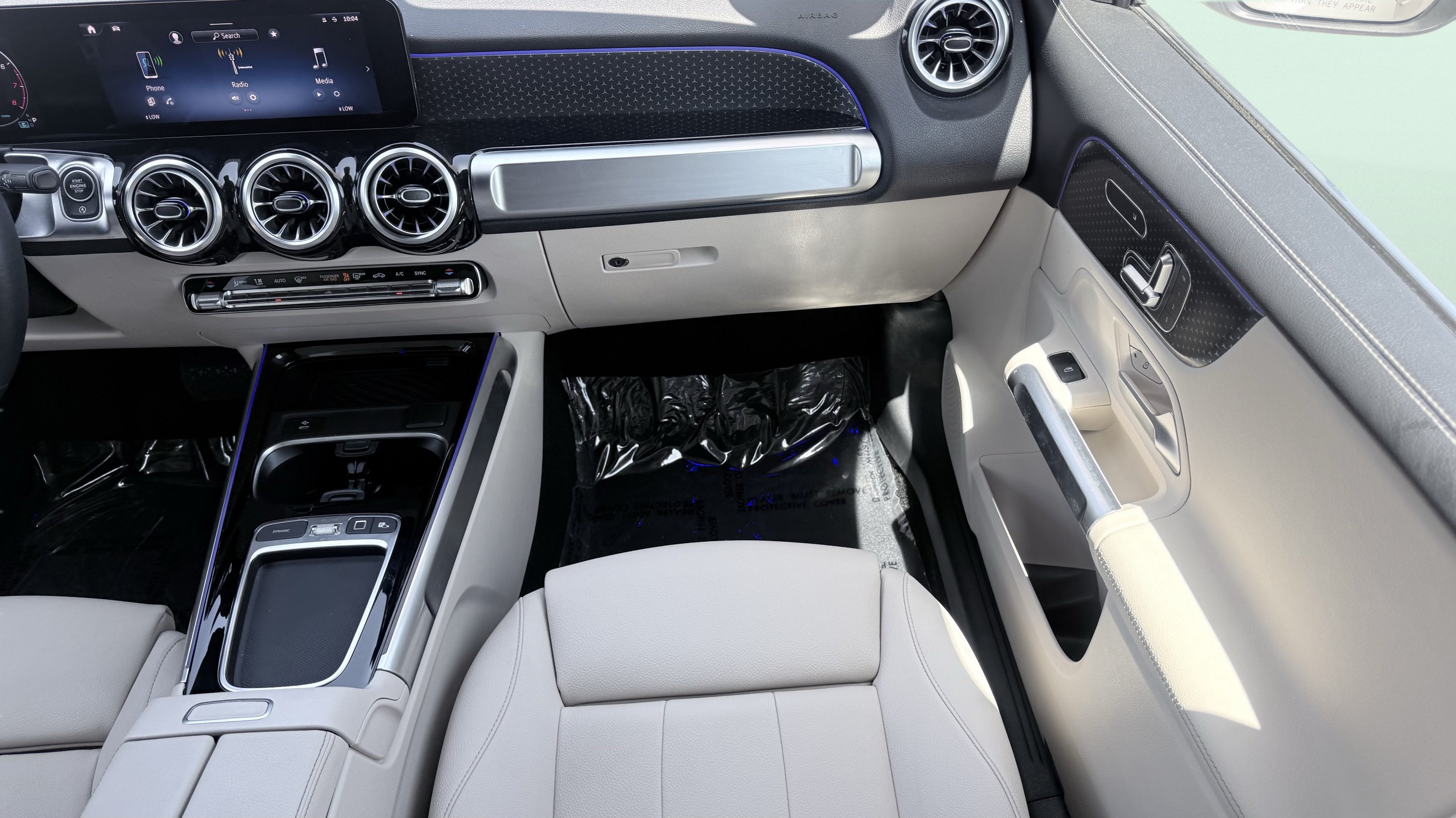 Used 2025 Mercedes-Benz GLB 250 image 51