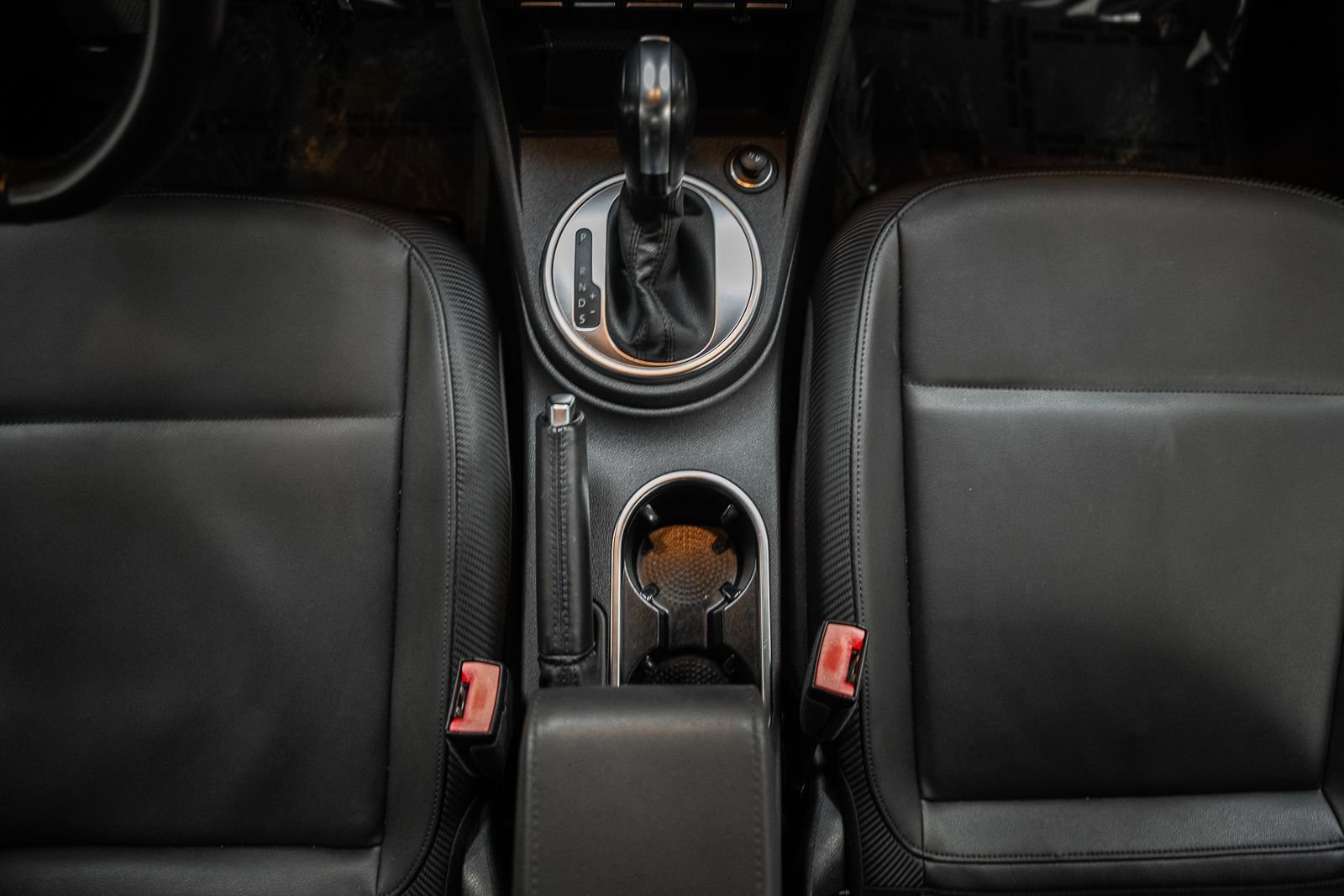 Used 2014 Volkswagen Beetle 2.5 image 28