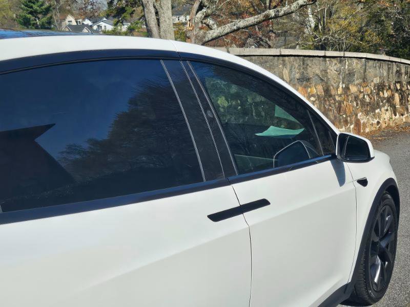 Used 2023 Tesla Model X Plaid image 21