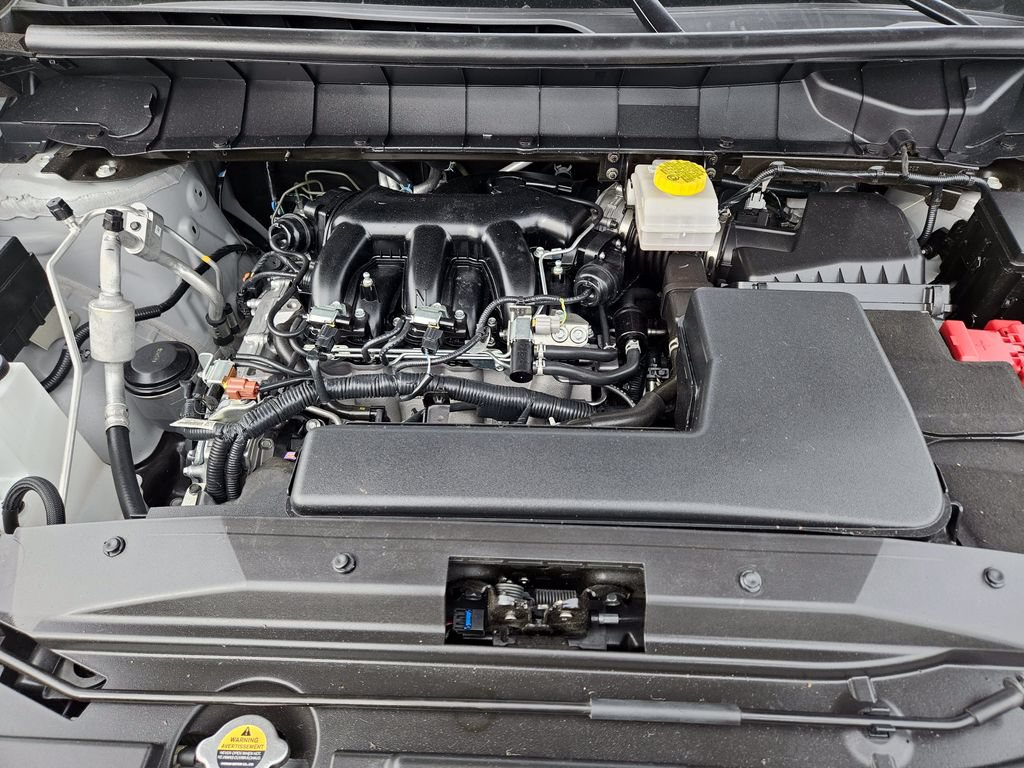 Used 2025 Nissan Pathfinder SL AWD/4WD image 37