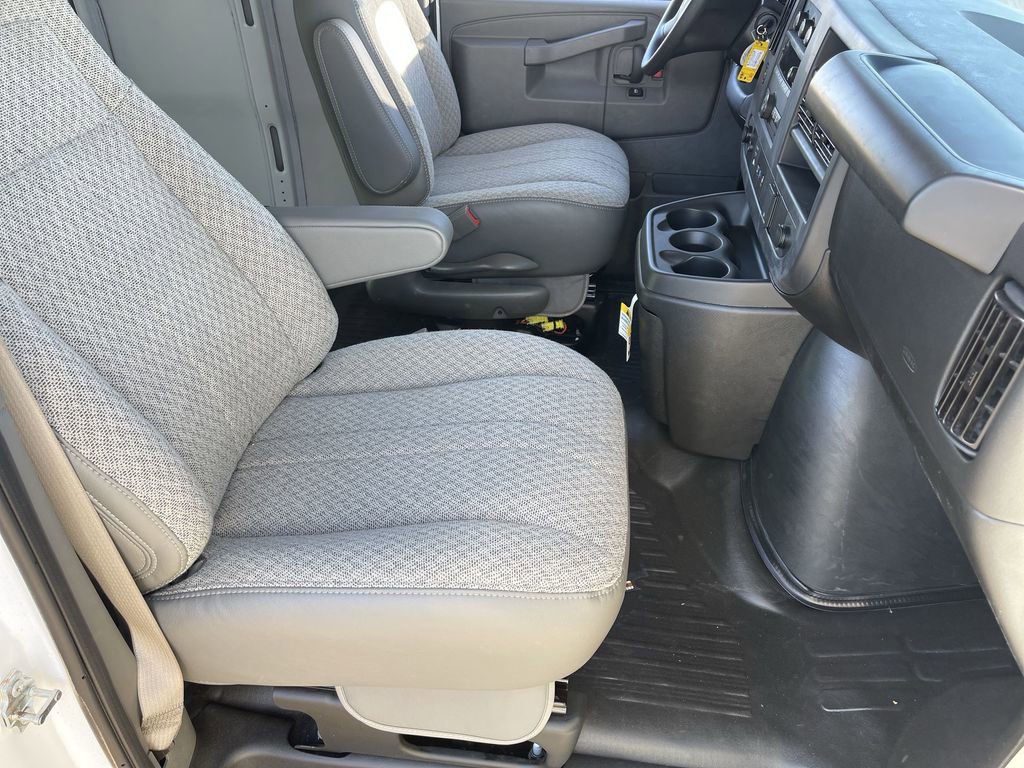 New 2025 GMC Savana 2500 Extended w/ Driver Convenience Package image 27