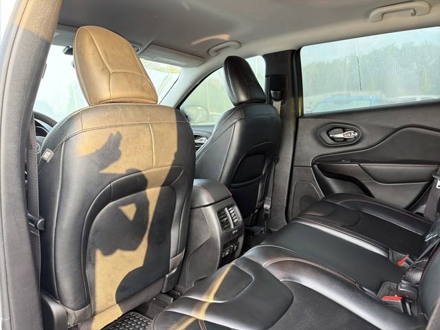 Used 2022 Jeep Cherokee Trailhawk w/ Trailer Tow Group image 12