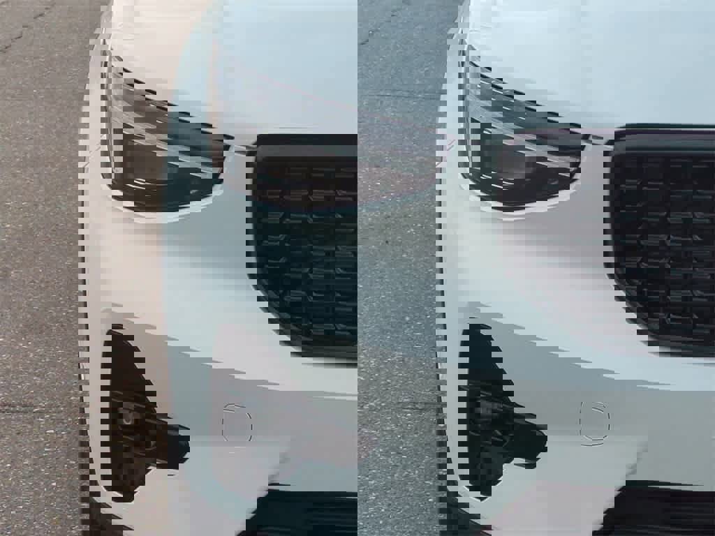 New 2026 Volvo XC40 B5 Ultra w/ Protection Package Premier image 10