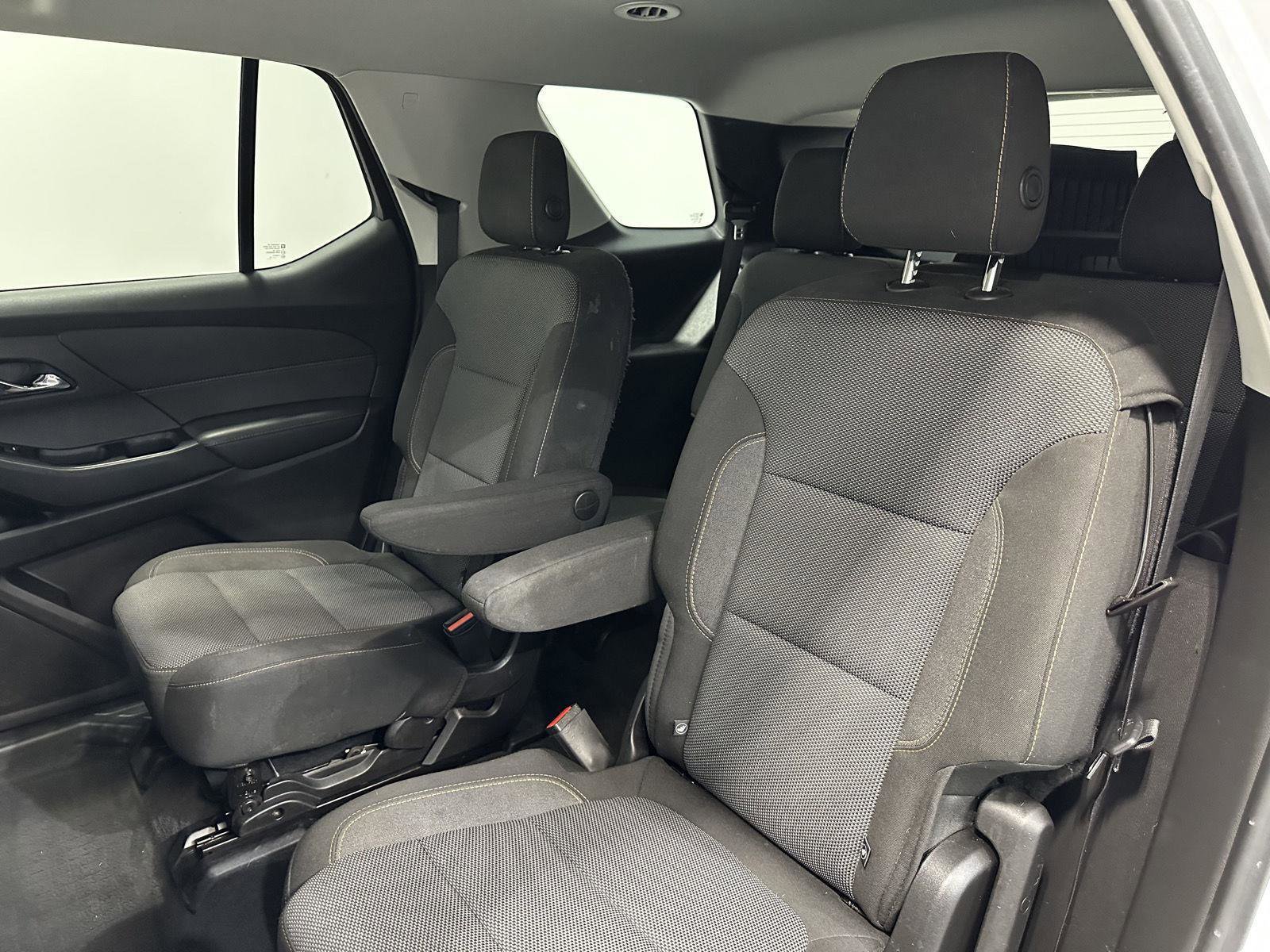 Used 2018 Chevrolet Traverse LT image 28