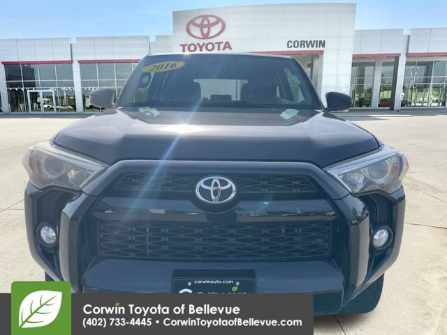 Used 2016 Toyota 4Runner SR5 AWD/4WD image 8