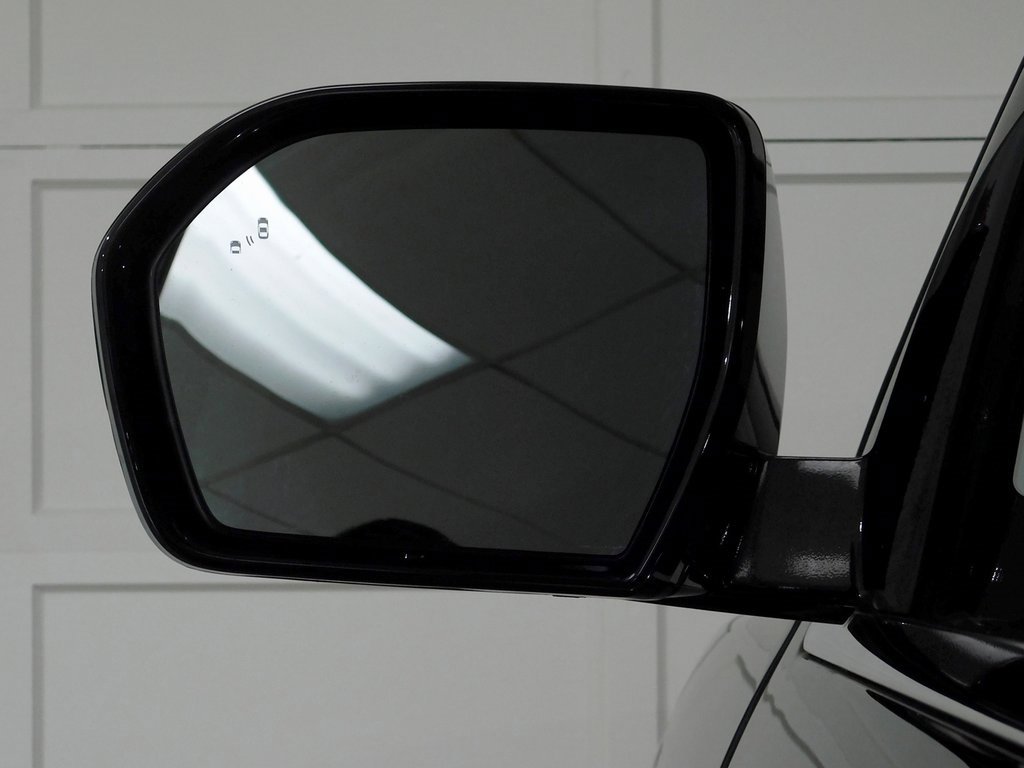 Used 2024 Ford Expedition XLT image 24