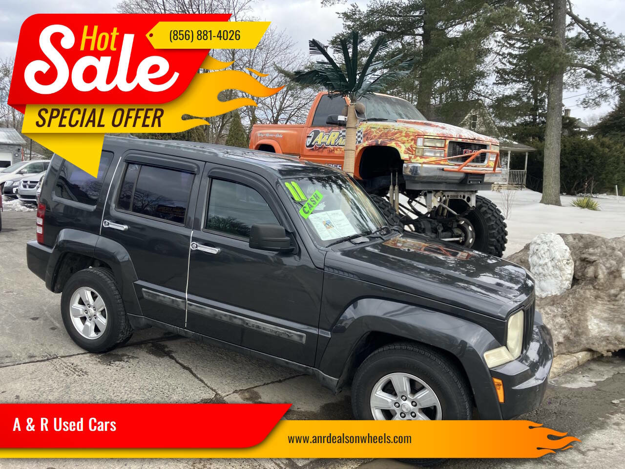 Used 2011 Jeep Liberty Sport image 1