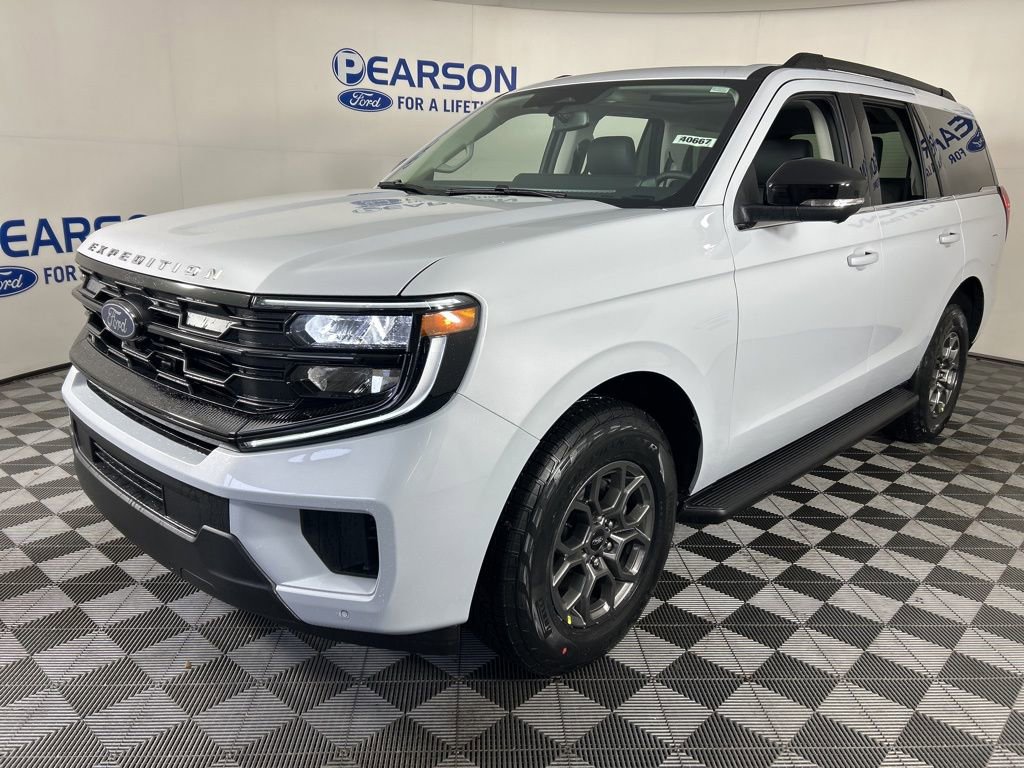 New 2026 Ford Expedition Active image 1