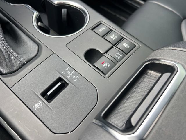 Used 2023 Toyota Highlander XLE image 21