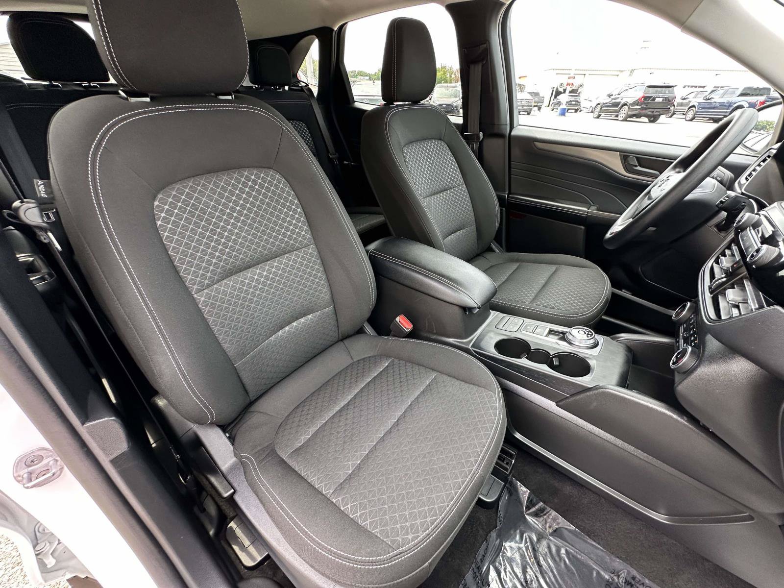 Used 2025 Ford Escape Active AWD/4WD image 27