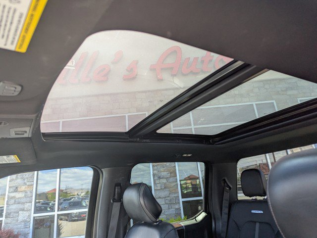 Used 2015 Ford F150 Platinum w/ Equipment Group 701A Luxury AWD/4WD image 26