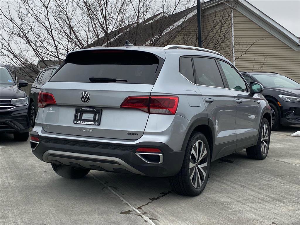 Used 2022 Volkswagen Taos SE image 3